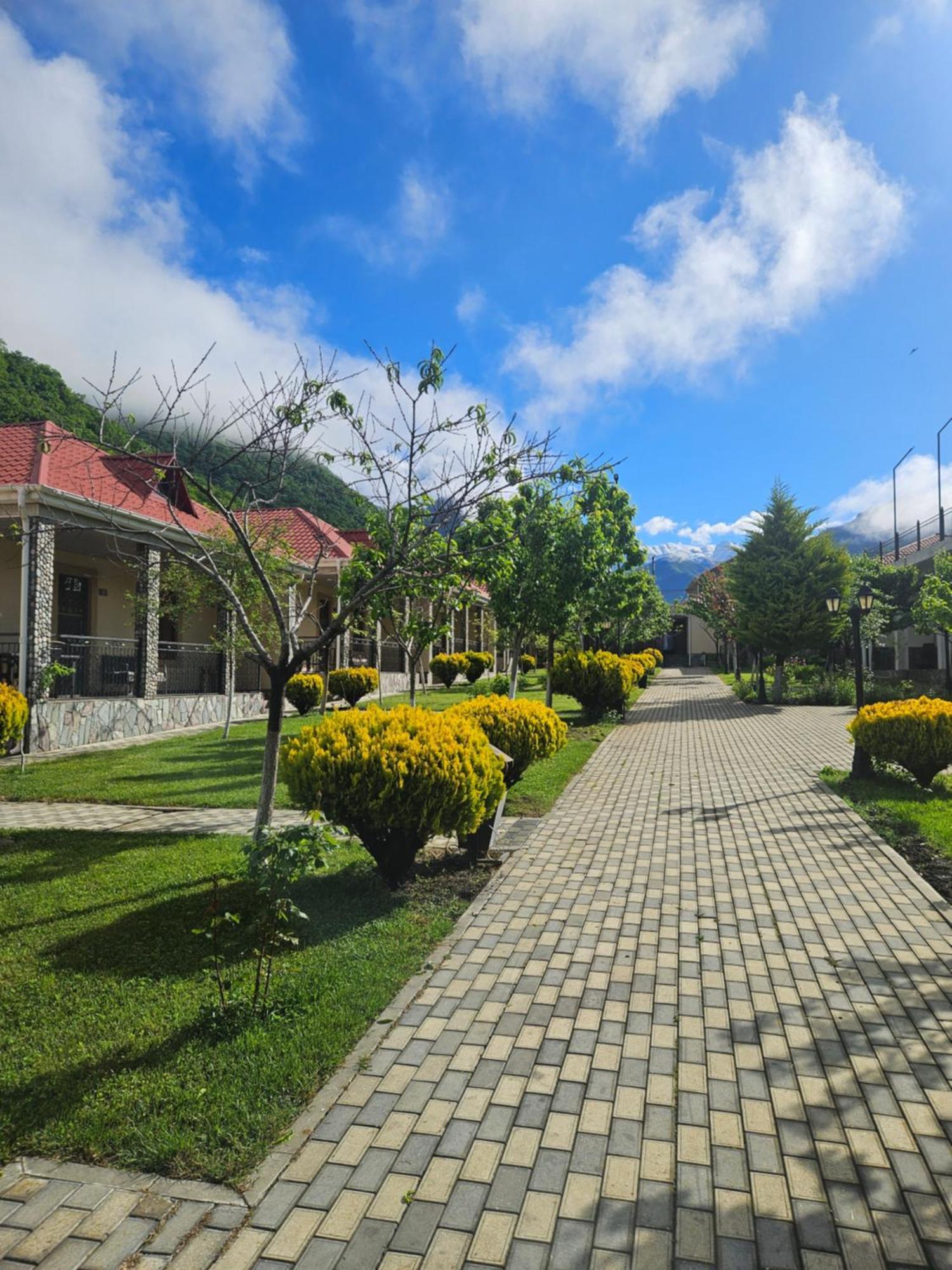 Qax-Residence-Hotel-Restoran المظهر الخارجي الصورة
